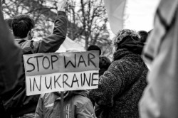 Ukraiņi spītīgi pretojas